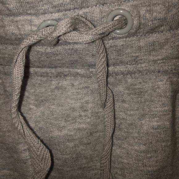 Penmans Gray Skirt with Inner Shorts size large - play it safe, be comfy used - Picture 6 of 10